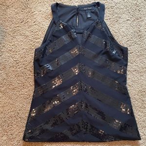 🏝️Big $8 Sale!🏝️White House Black Market Sequined Top Hoodie